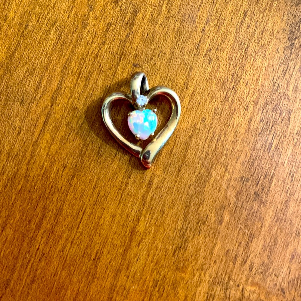 Vintage 10 K yellow gold opal cz heart shaped pendant